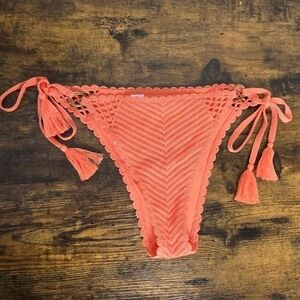 Aerie Coral Crotchet Cheekiest Tie Gold Ring Tassel Bikini Bottom Size Large